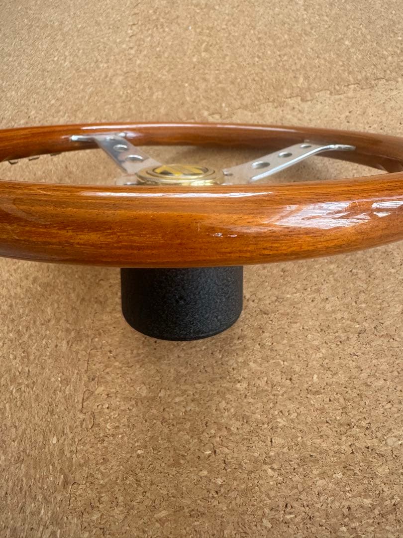 【希少ゴールドホーン】MOMO SUPER INDY ウッドステアリング