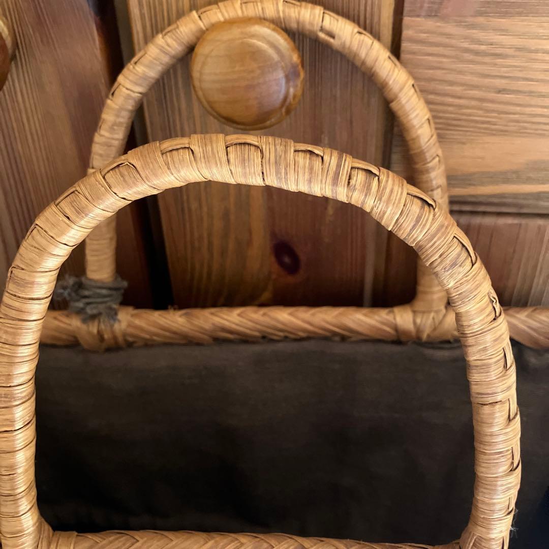 ⭐️専用です⭐️山葡萄カゴバッグ【くるみチャーム付き】