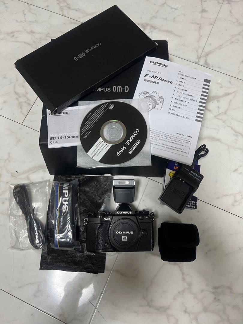 OLYMPUS オリンパスOM-DE-M5Mark II（未使用展示品）稼働中