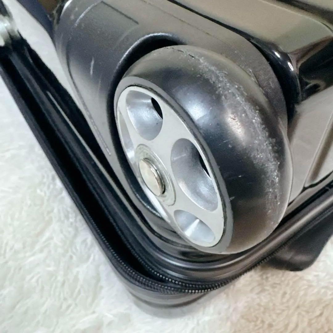 bessed ハードシェル スリムスーツケース キャリーブラック