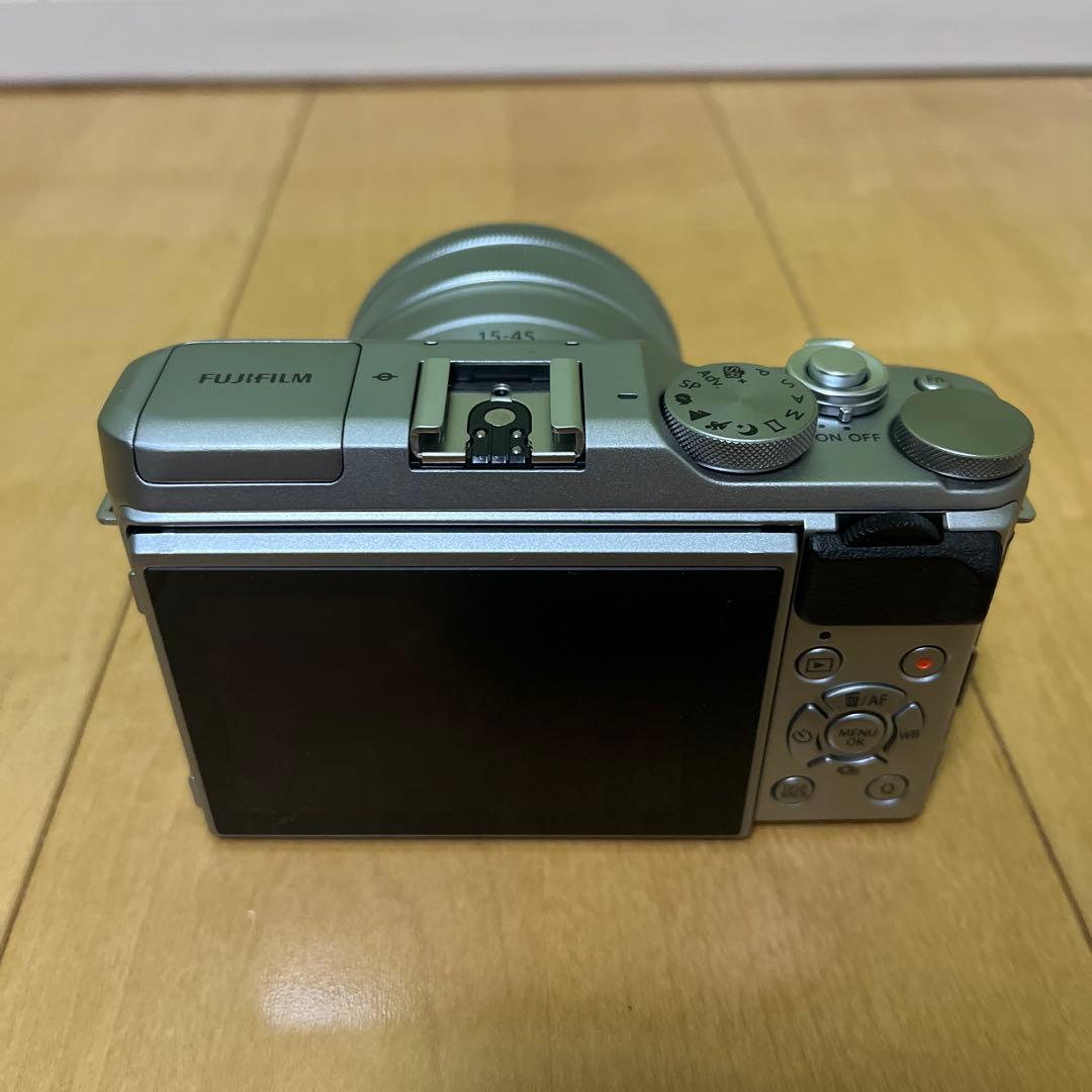 Fujifilm X-A5 ミラーレス一眼 シルバー