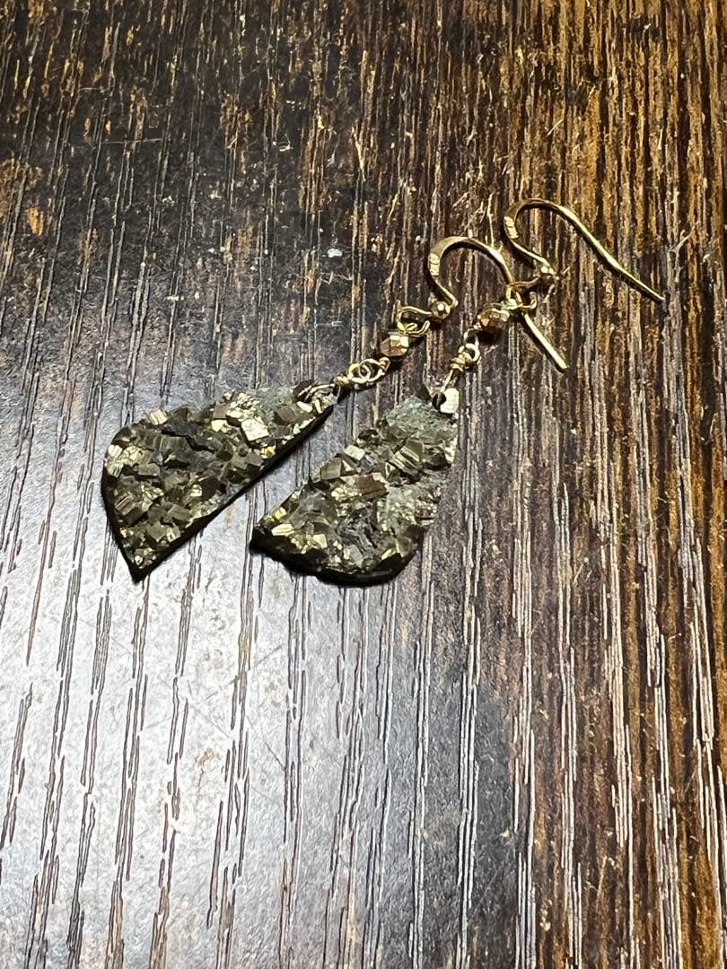 R✴︎H❤️ パイライト　原石　ゴールデン　ヘマタイト　14kgfピアス
