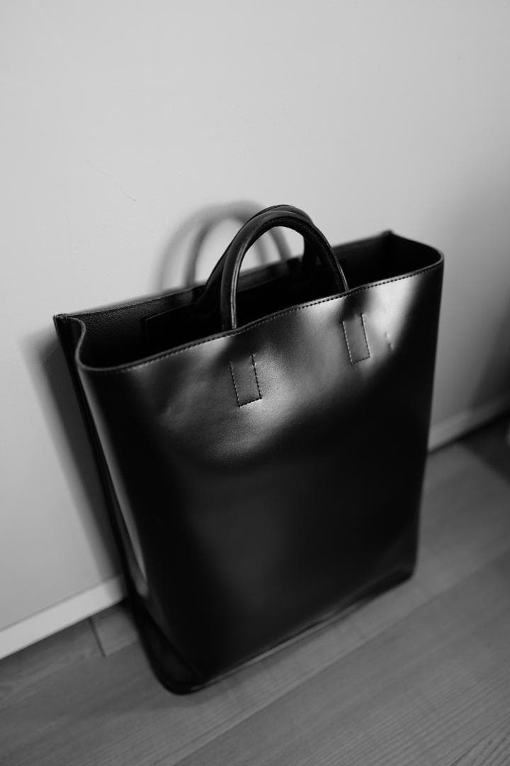 PIENI TOTE L Black / レザートートバッグ