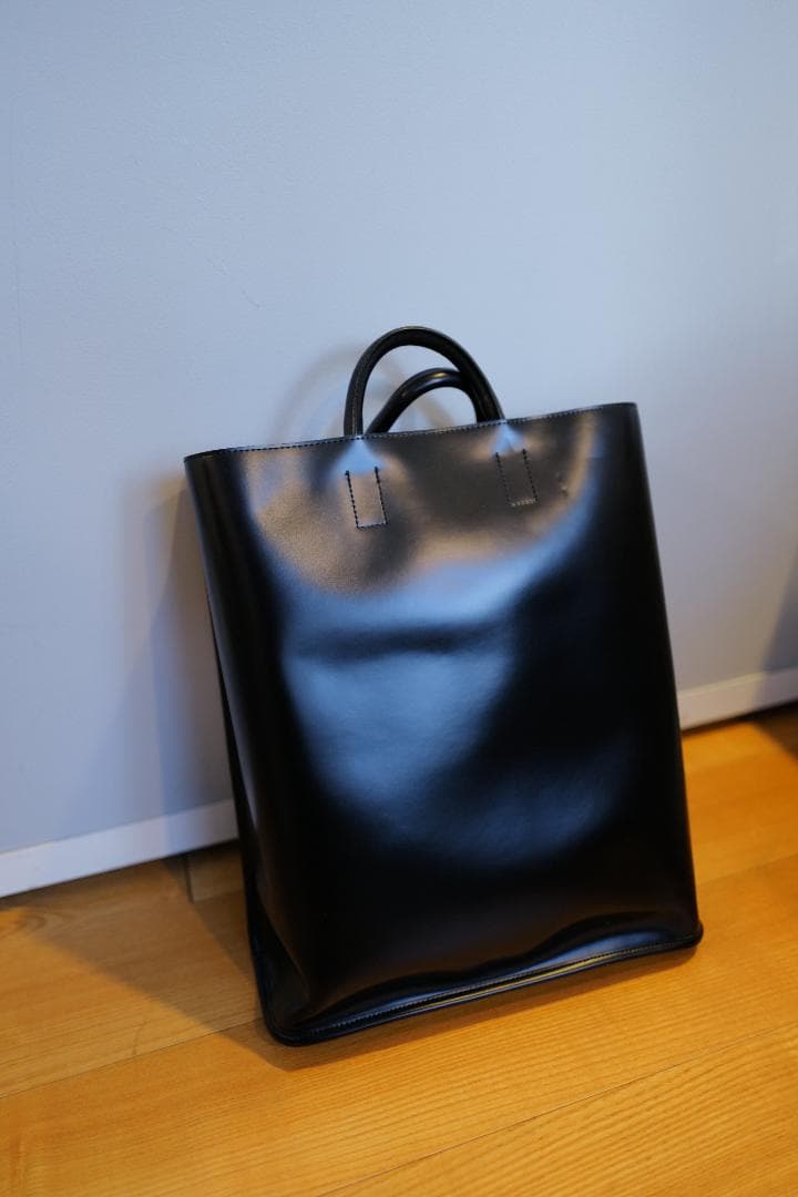 PIENI TOTE L Black / レザートートバッグ