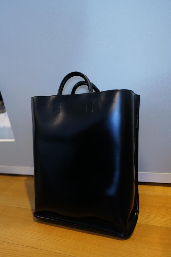 PIENI TOTE L Black / レザートートバッグ