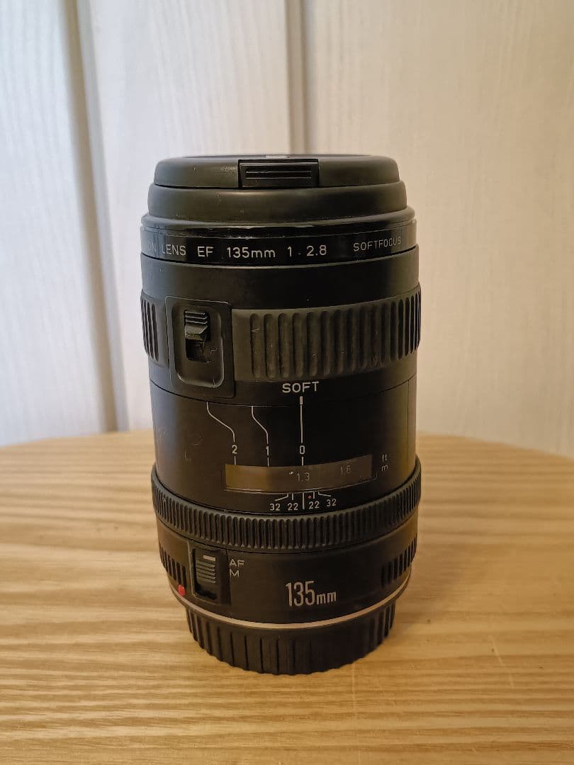 Canon EF 135mm f/2.8 ソフトフォーカスレンズ