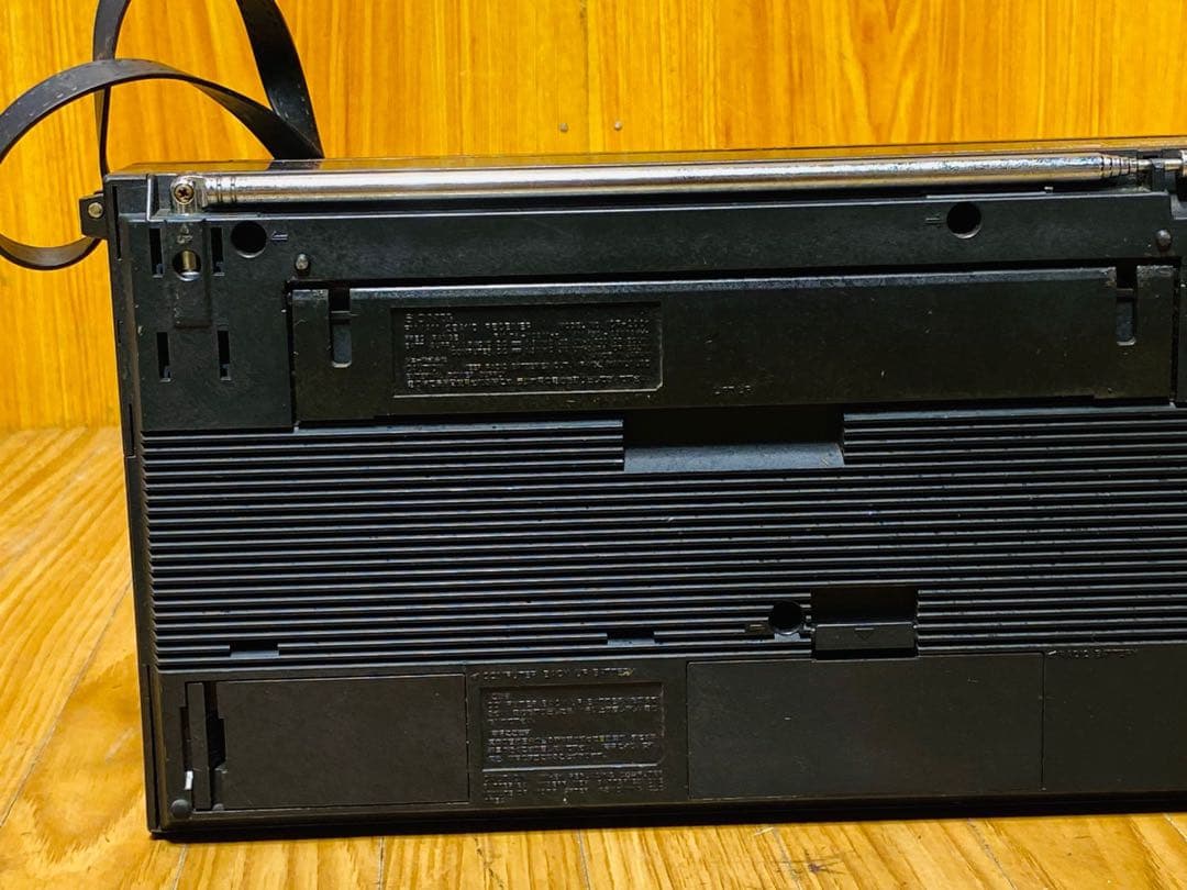 SONY ICF-2001 AM/FMラジオ 受信機