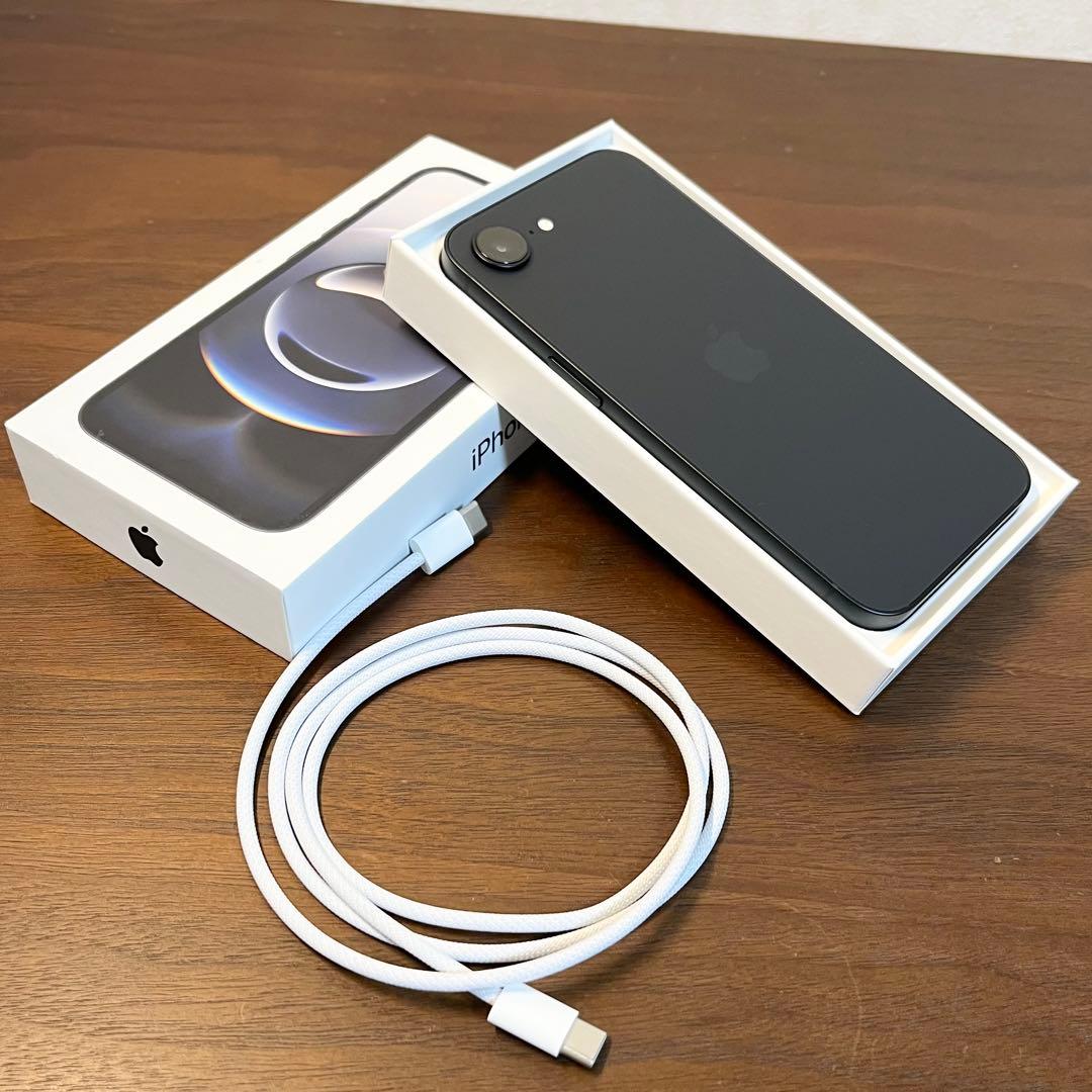 美品 iPhone16e 128G ブラック SIMフリー 箱•付属品