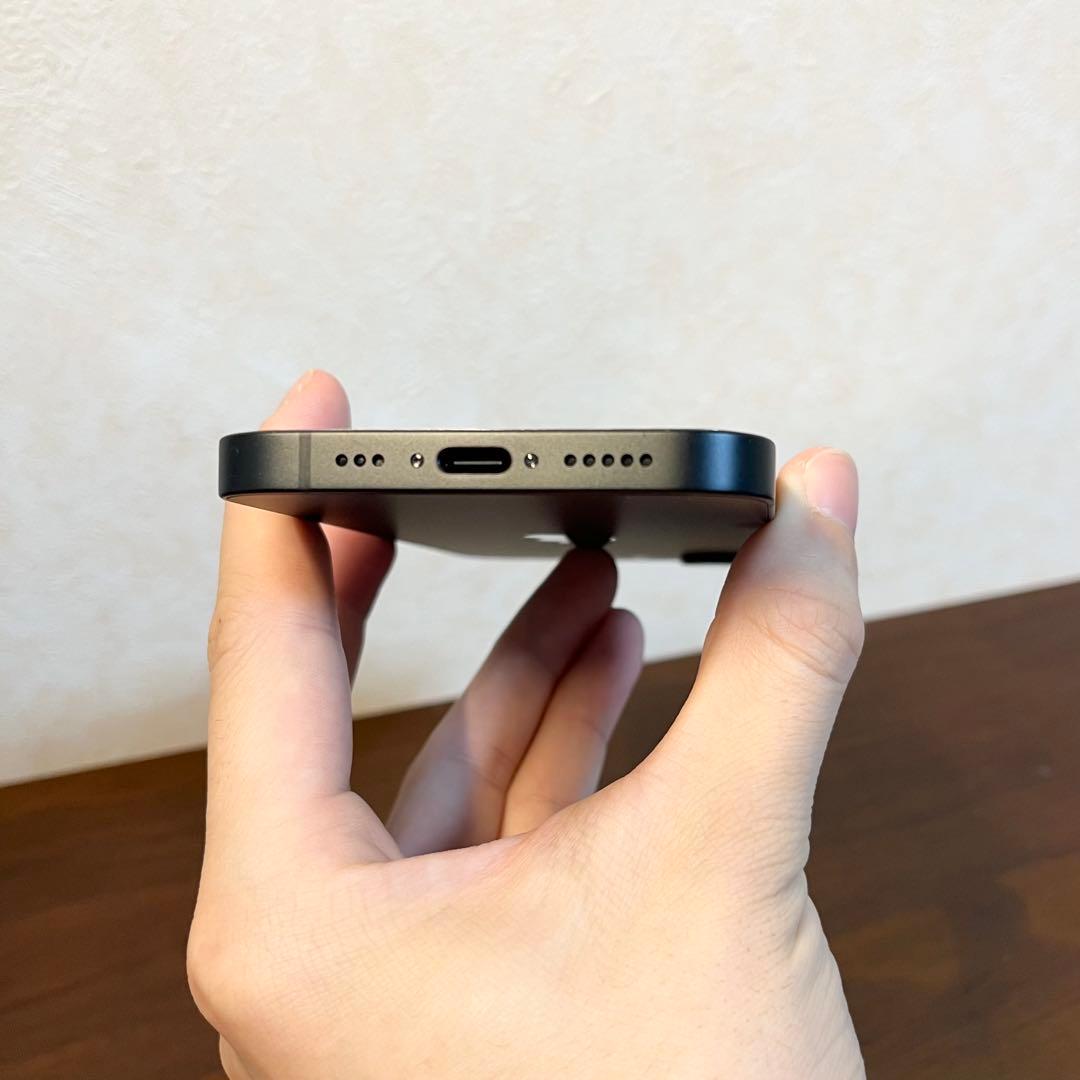 美品 iPhone16e 128G ブラック SIMフリー 箱•付属品