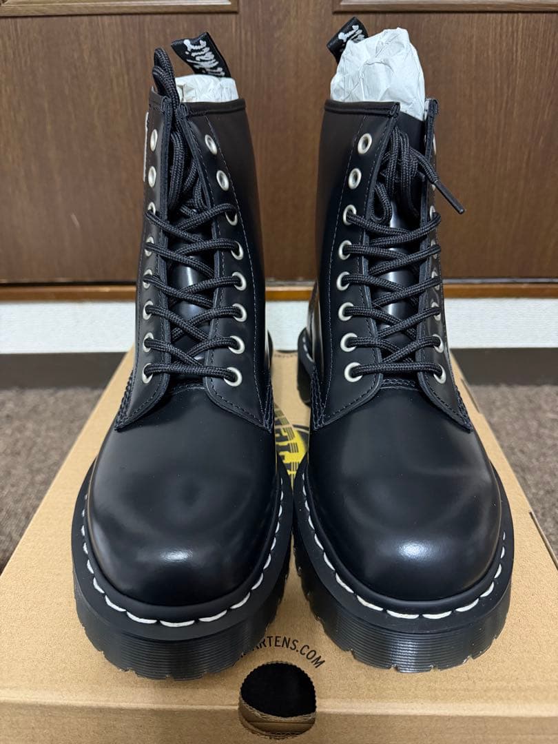 ドクターマーチン 1460 8ホール ホワイトステッチ　Dr.Martens