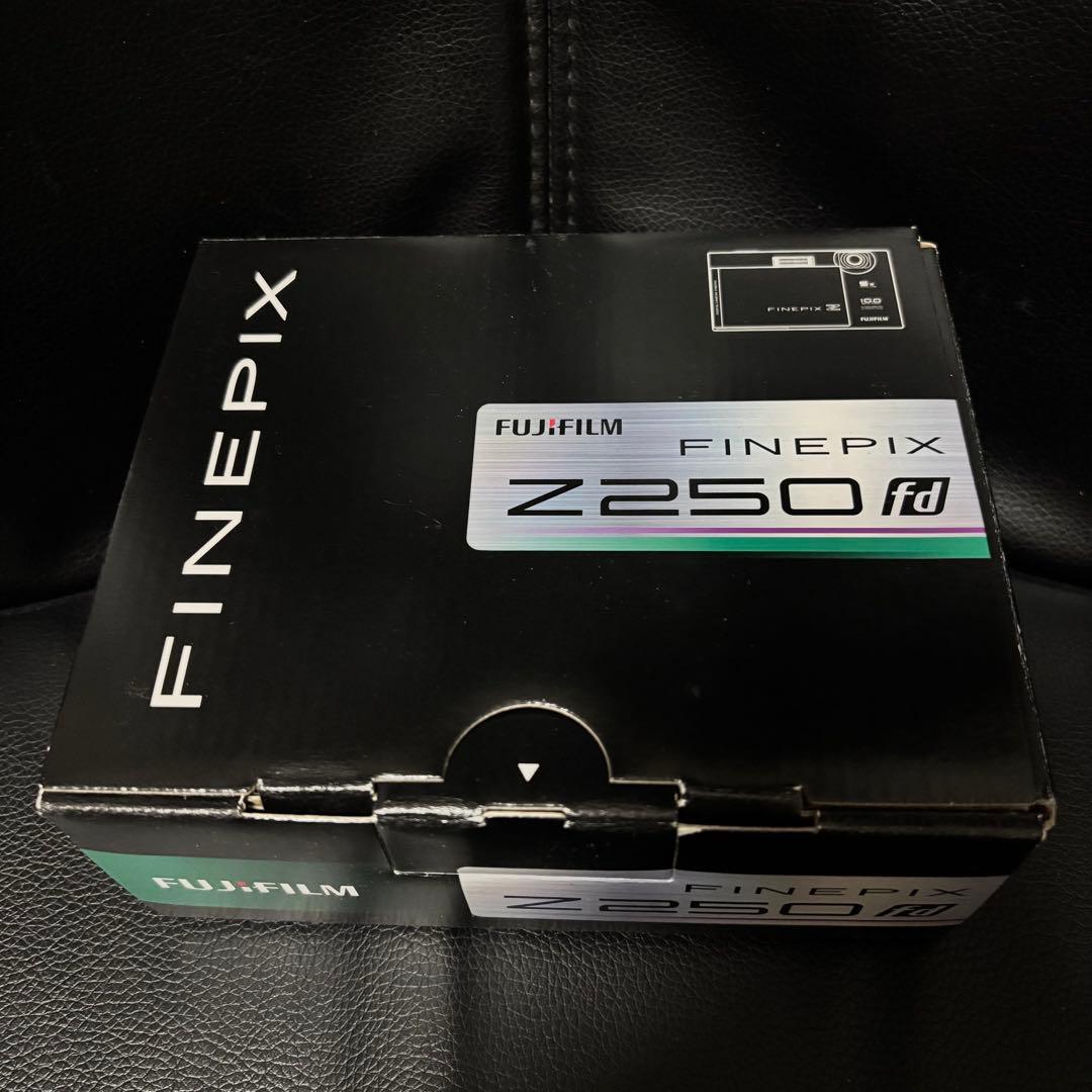 FUJIFILM デジカメ FinePix z250fd ピンク⭐︎ミニ三脚付き⭐︎