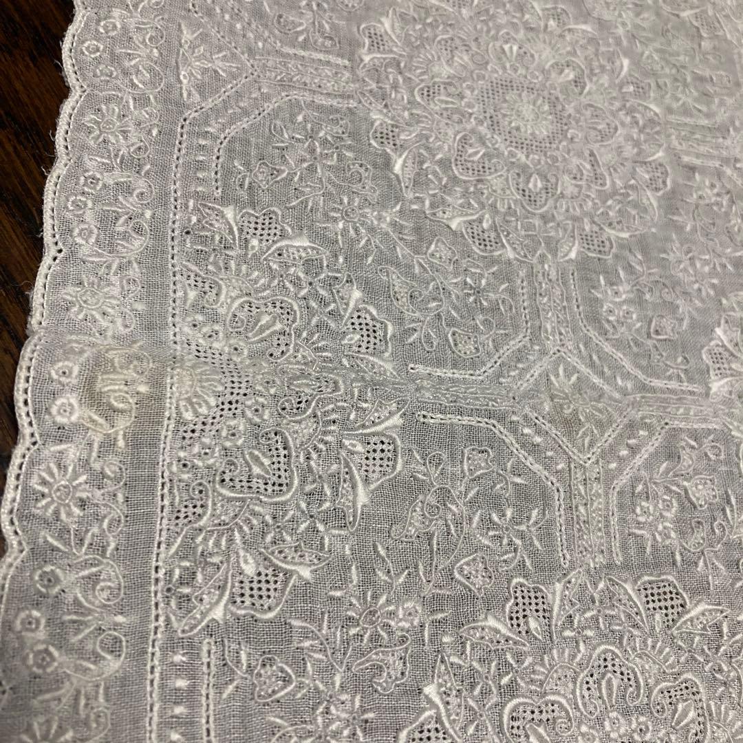 スワトウ汕頭ホワイト レース模様 ハンカチ