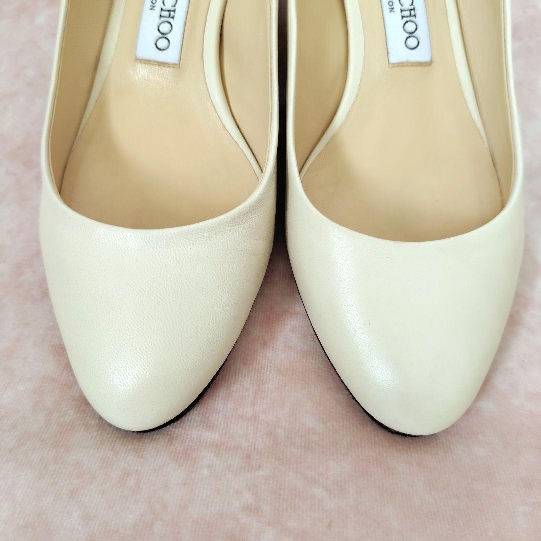 ✨️腕利き職人のリペア済✨️モデルサイズ☆美品【ジミーチュウ】ロゴ パンプス 白