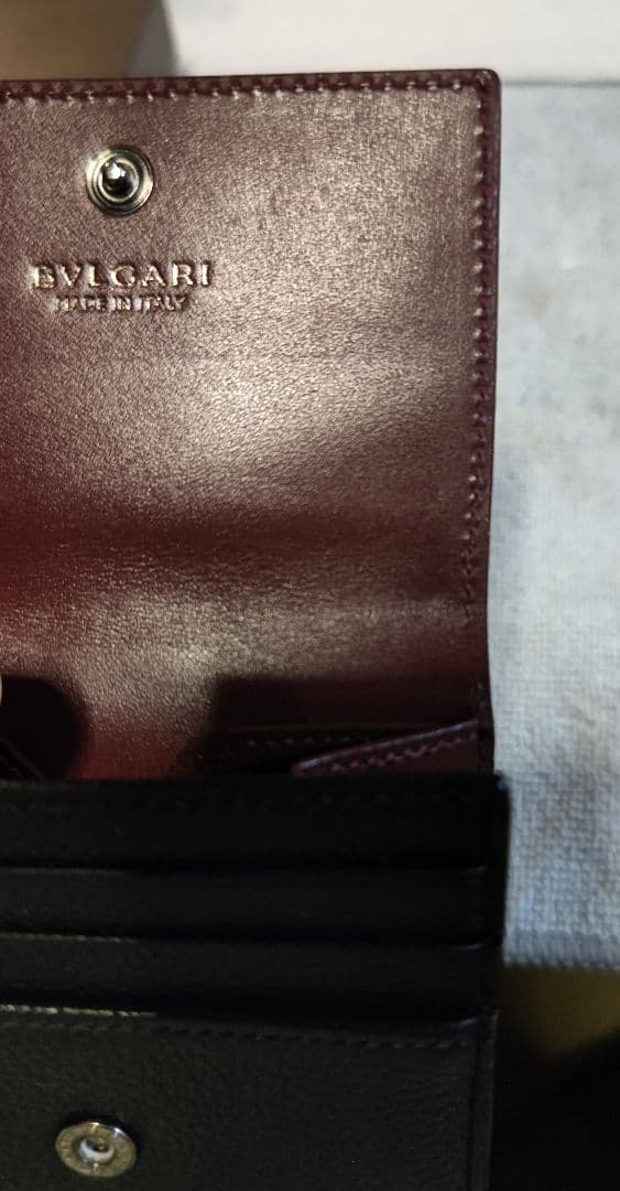 ブルガリBULGARI ブラック 長財布、ケース2点セット箱付き。