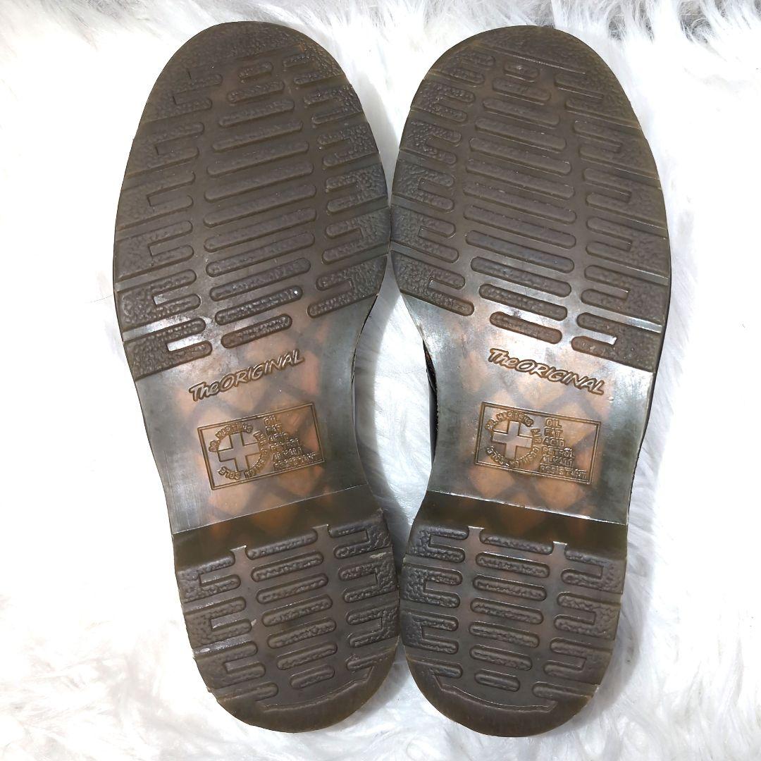 Dr. Martens 3ホール UK4