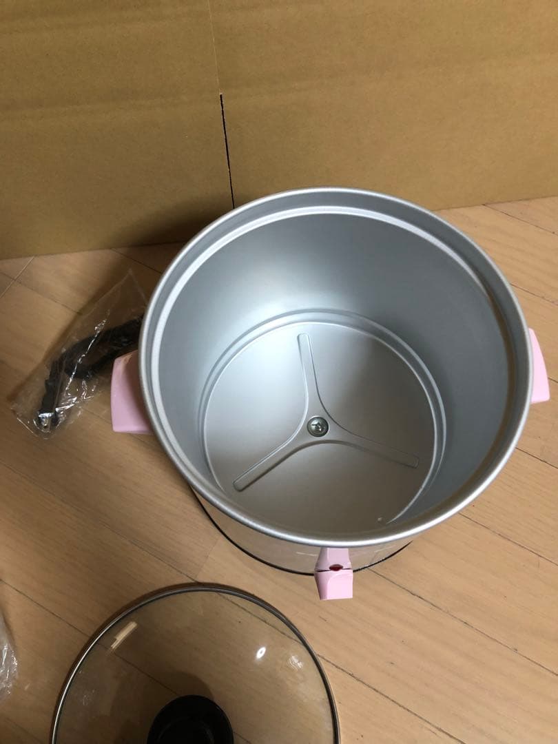 希少品！！ハローキティ電気煮込みなべ　激レア