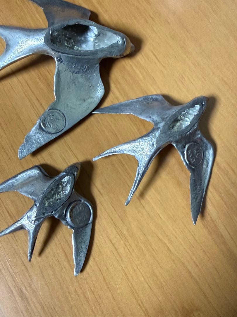 レア フランスアンティーク 蚤の市 ツバメの親子3点セット 錫 ピューター