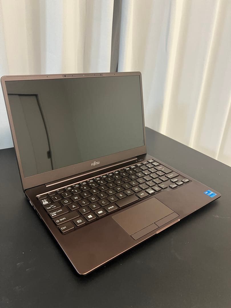 Fujitsu LIFEBOOK ノートPC ブラウン