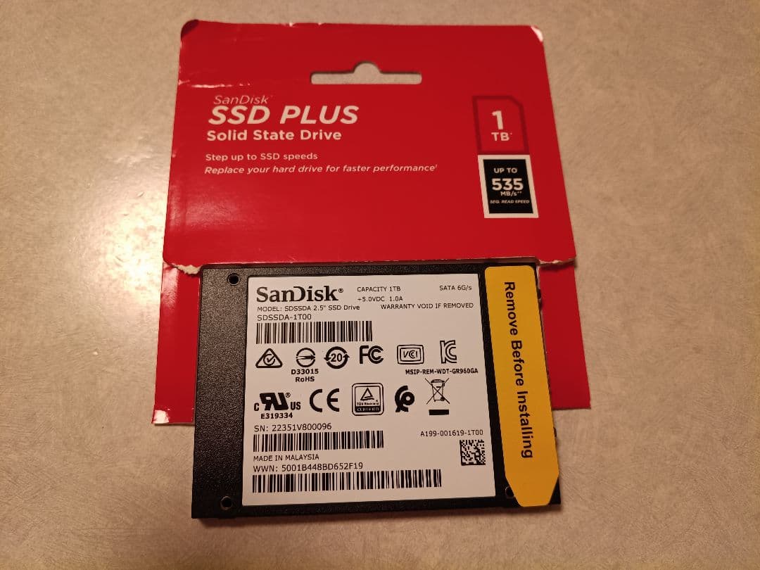 ほぼ新品★SanDisk SSD PLUS 1TB 内蔵型SSD 健康度100%