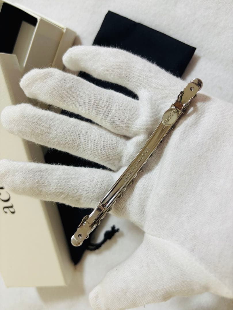 【新品箱入】acca バレッタ　クリップ　ベリーバレッタ　ピン　紫