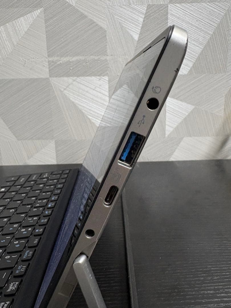 Windowsノート本体 Acer Switch Alpha 12 (SA5-271)