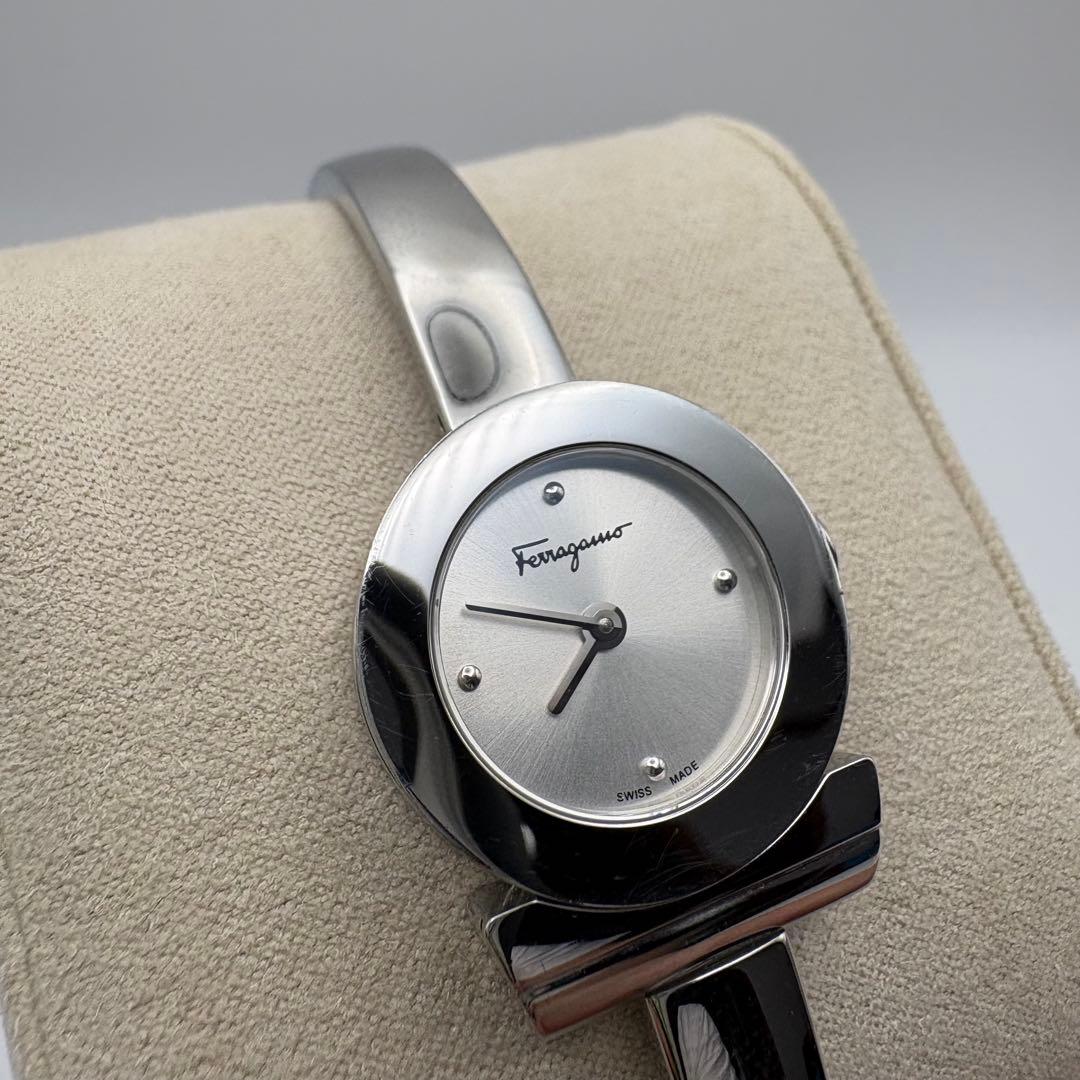 フェラガモ FERRAGAMO ガンチーニ 腕時計