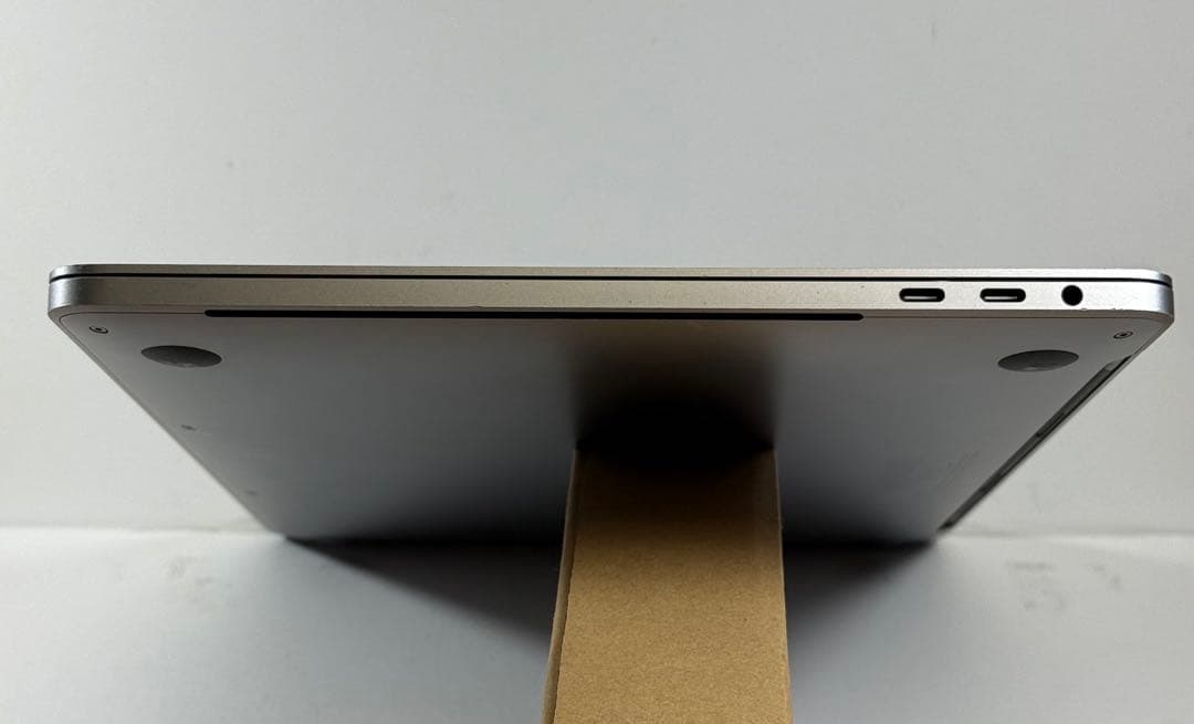 MacBook本体 Apple MacBook Pro 13 2020 i5/16GB/1TB