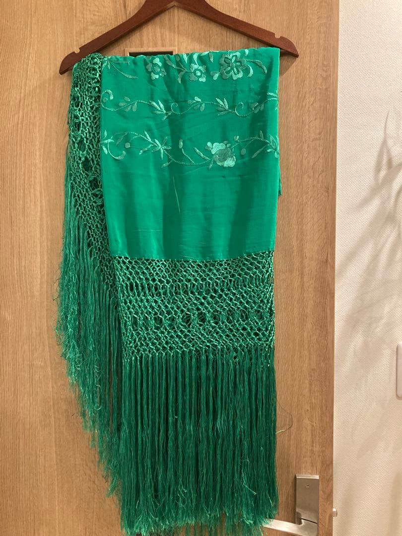 【新品・未使用】フラメンコ　マントンデマニラ　シルク　刺繍　グリーン　135cm