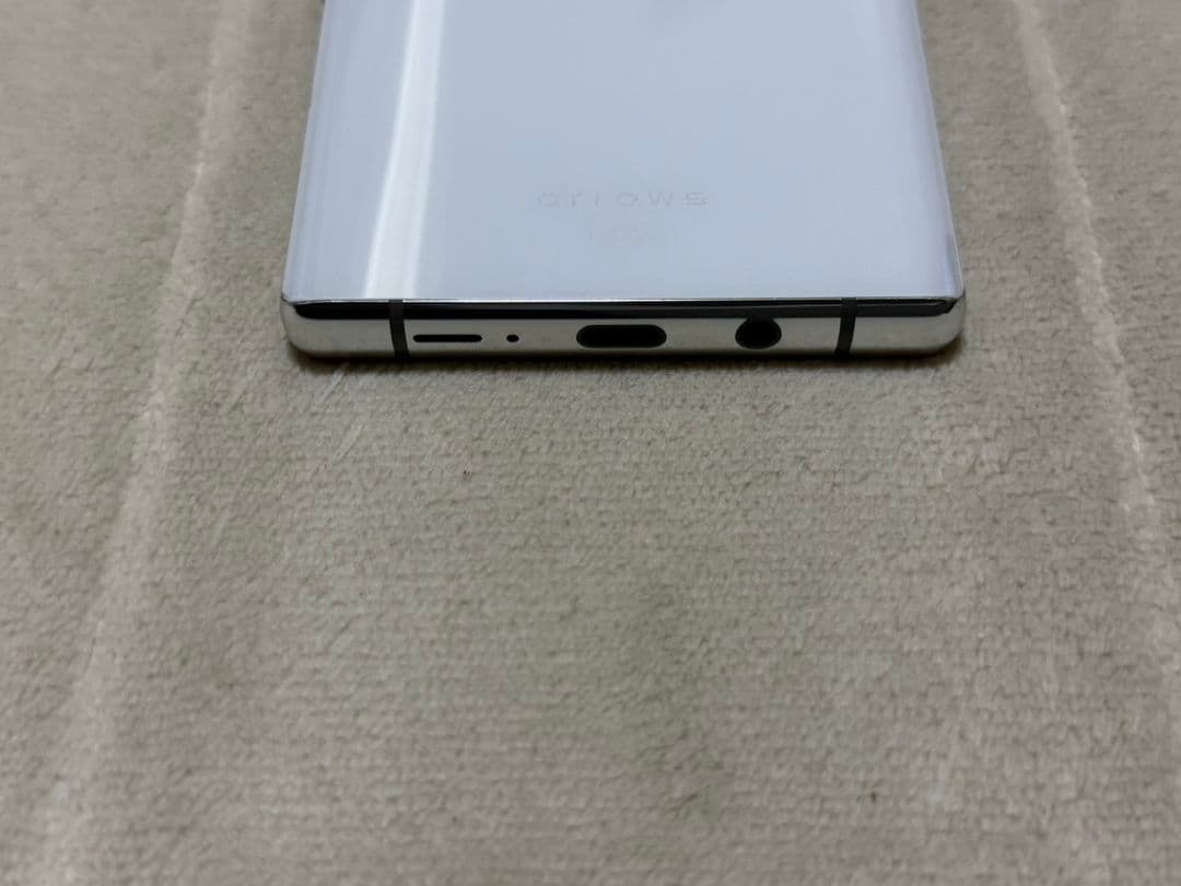 arrows NX9 F-52A 128GB SIMフリー