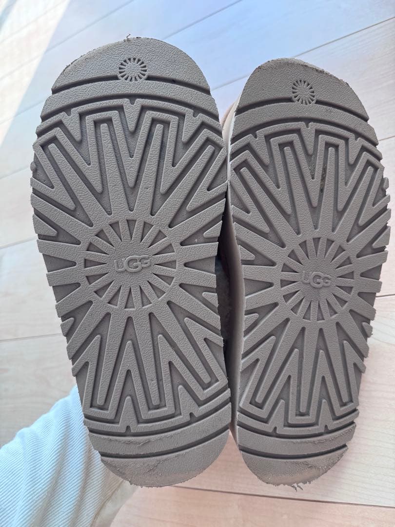 UGG スエードファースリッポン ブラウン