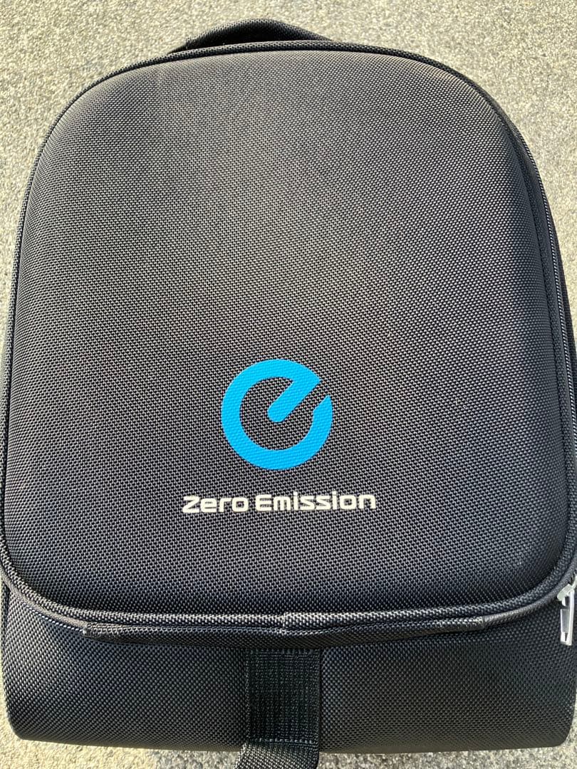 Nissan Zero Emission 100Ｖ充電器