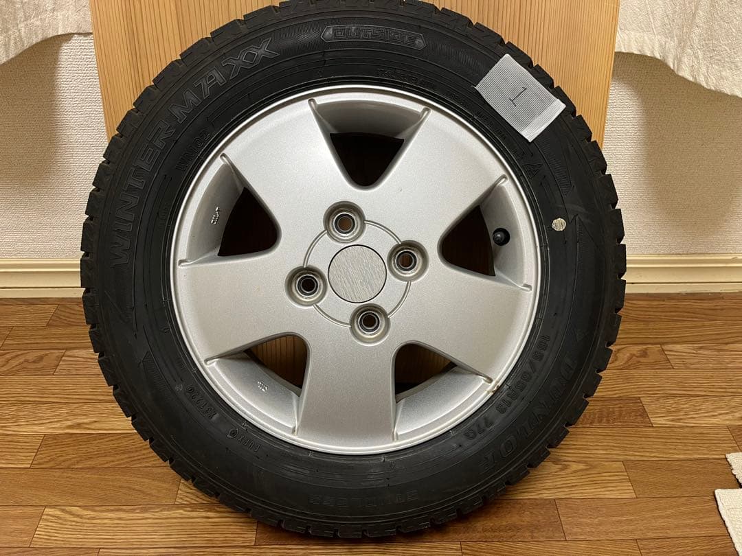13インチ　エブリィワゴンda52w/da62wスタッドレスタイヤ付き4本セット