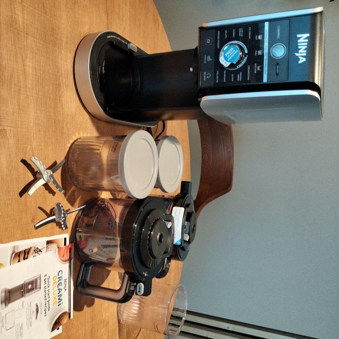 Ninja アイスクリームメーカー　CREAMiDELUXE