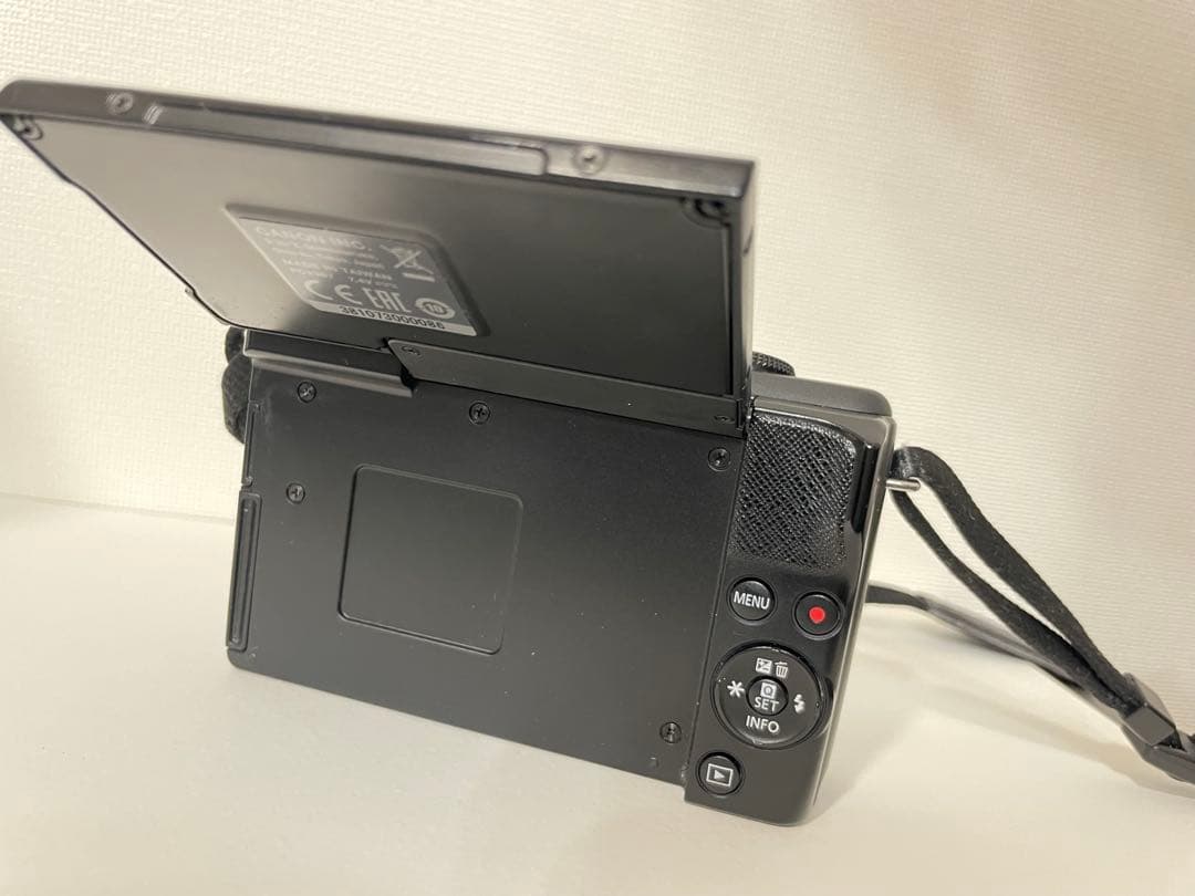 Canon EOS M200 ブラック （レンズ2個）