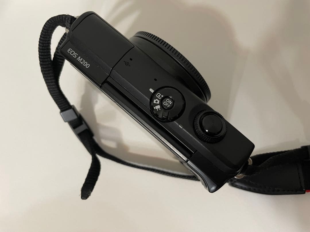 Canon EOS M200 ブラック （レンズ2個）