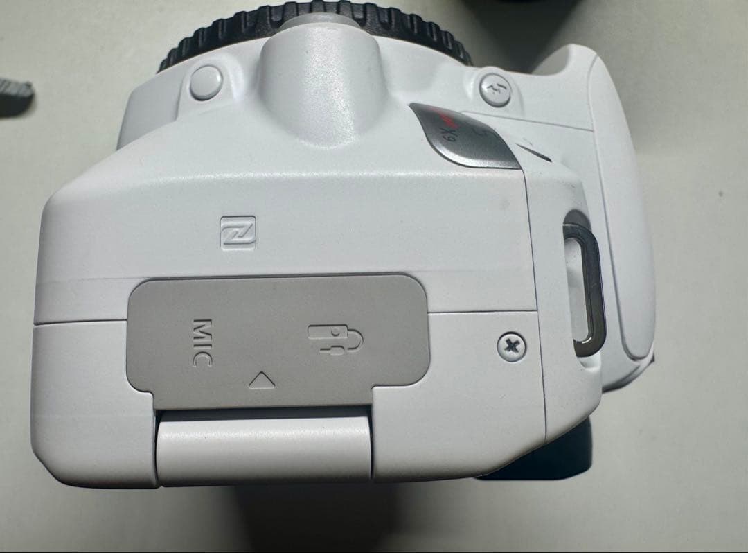 Canon EOS KISS X9 レンズキット