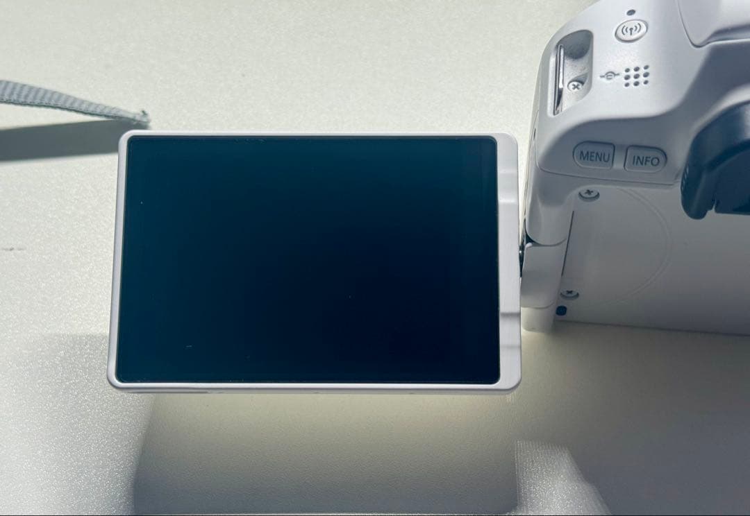 Canon EOS KISS X9 レンズキット