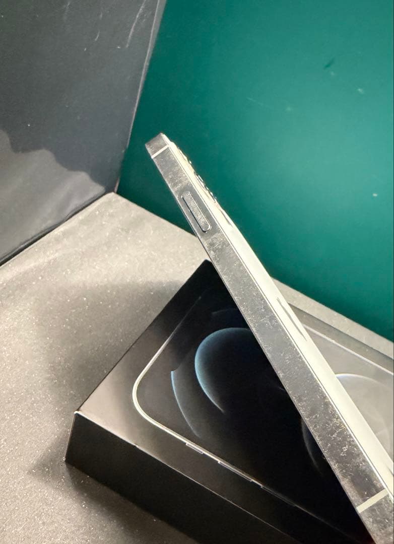 Apple iPhone 12Pro 256GB シルバー 【ジャンク品】