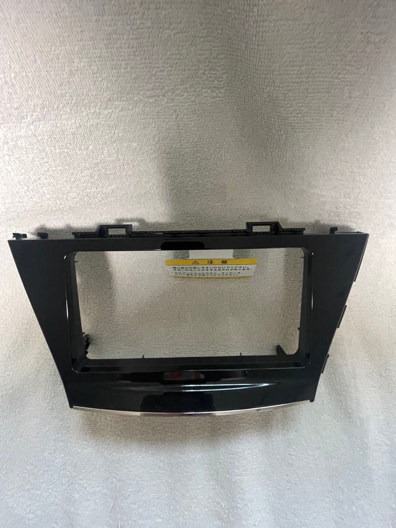 春音　プリウスα 後期　内装パネル