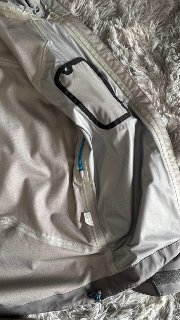 マムートMAMMUTマサオジャケット、マウンテンパーカー【メンズMサイズ】