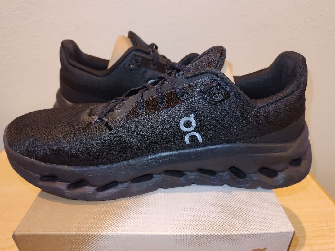 な*つ様 【美品】On CLOUDTILT オン クラウドティルト 27.5　ス