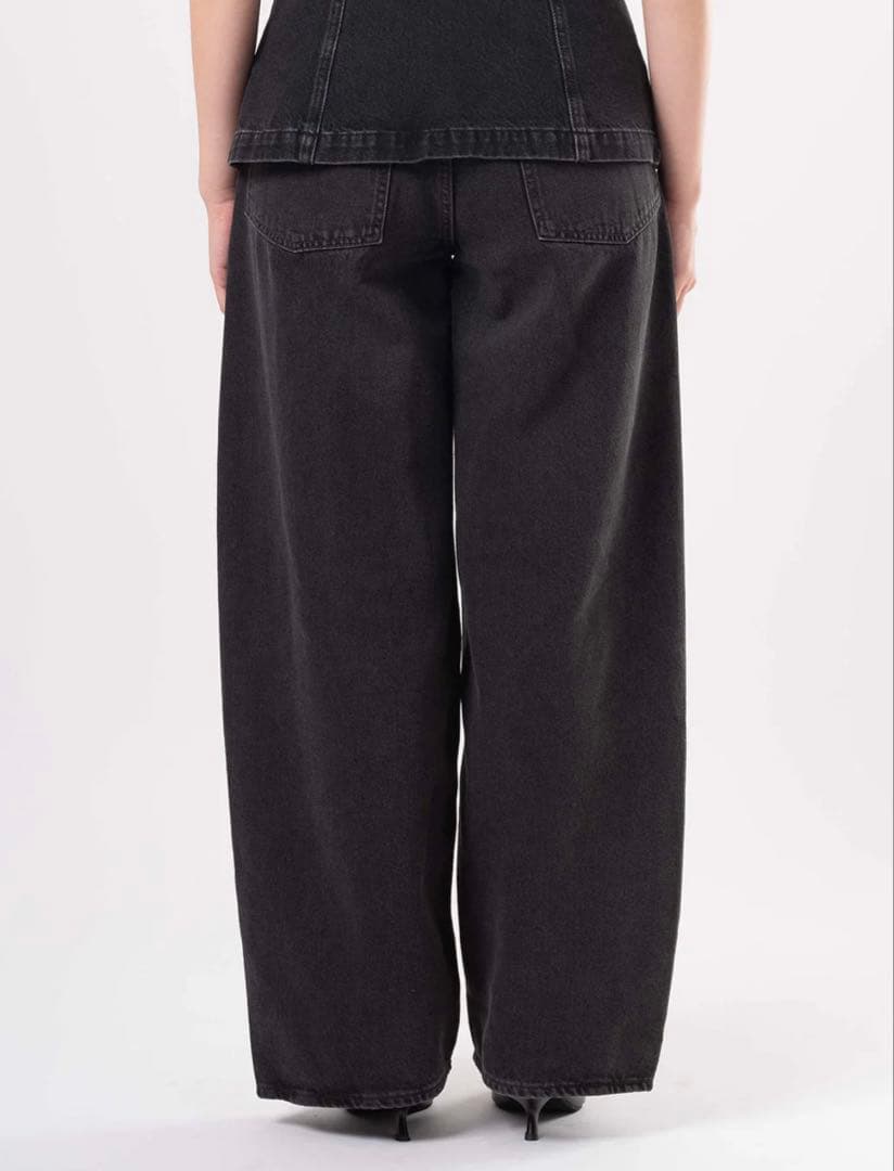 Levi's SUPER BAGGY バレルジーンズ ブラック　Ｗ２６