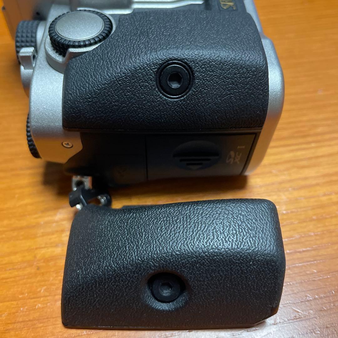 ペンタックス PENTAX KP シルバー ボディ　使用少ない美品　オマケ付