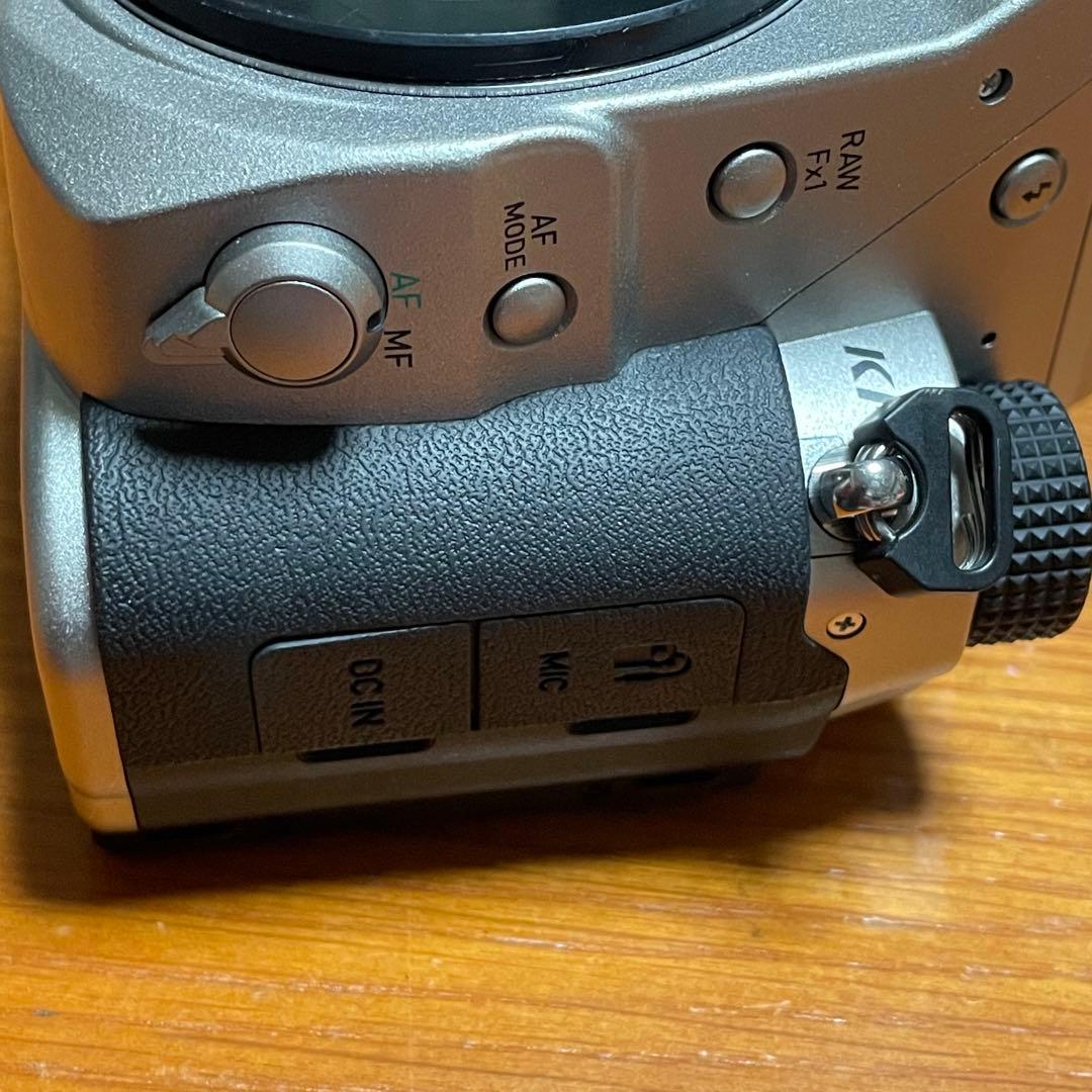 ペンタックス PENTAX KP シルバー ボディ　使用少ない美品　オマケ付