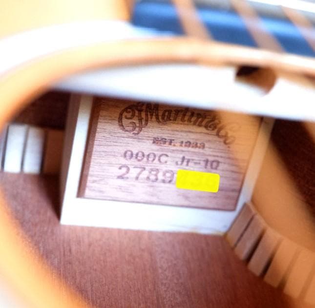 マーチンのエレアコ　Martin 000CJR-10E Natural