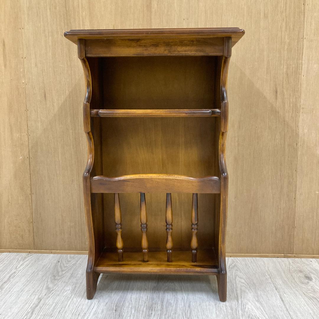 【カリモク】コロニアル　サイドテーブル　マガジンラック