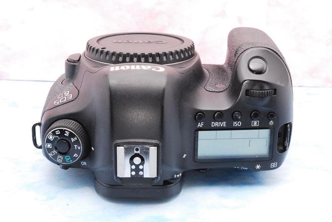 Canon EOS 6D☆50mm単焦点☆一眼レフカメラ☆美しいボケと描写力