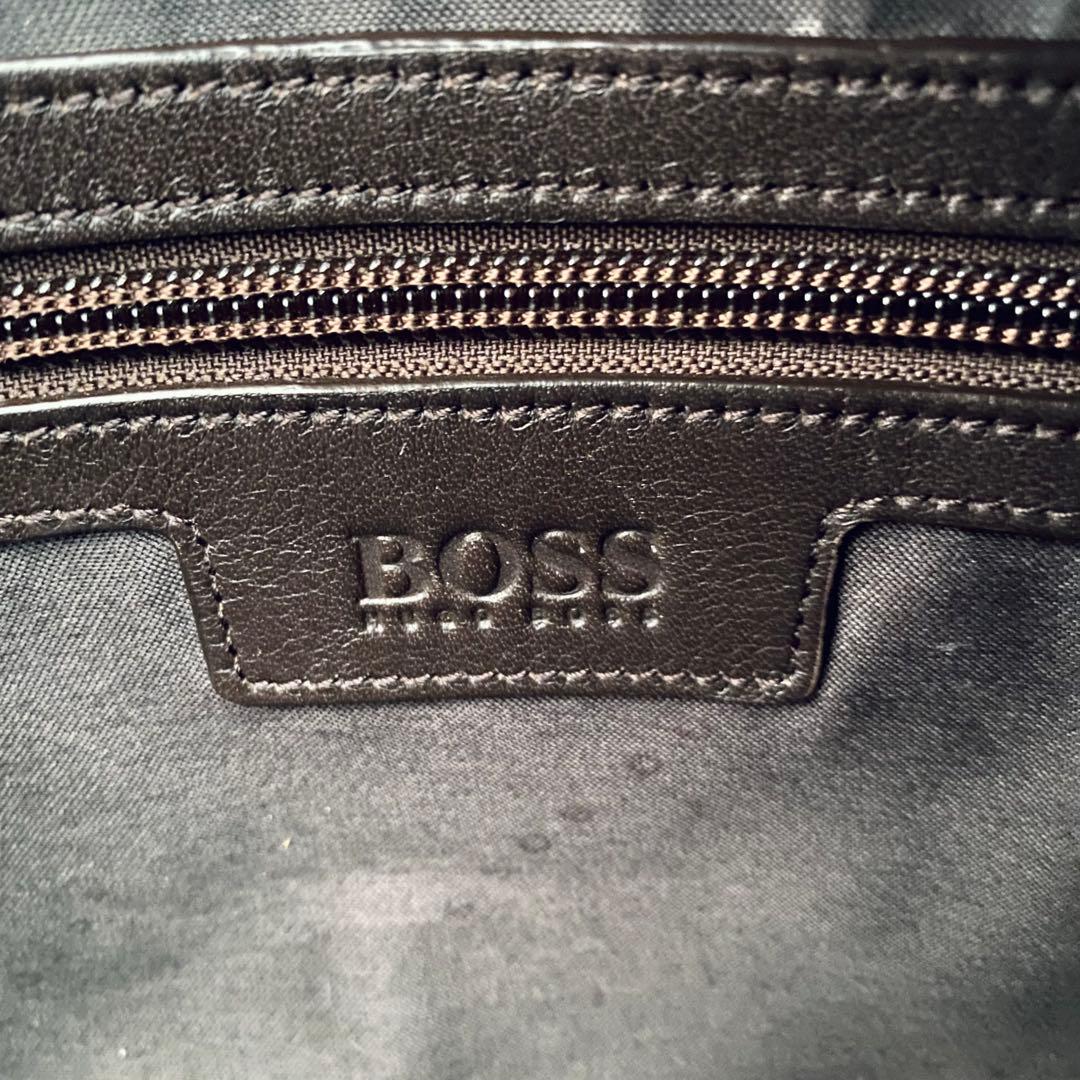HUGO BOSS ヒューゴボス 美品 レザー メッセンジャーバッグ A4収納