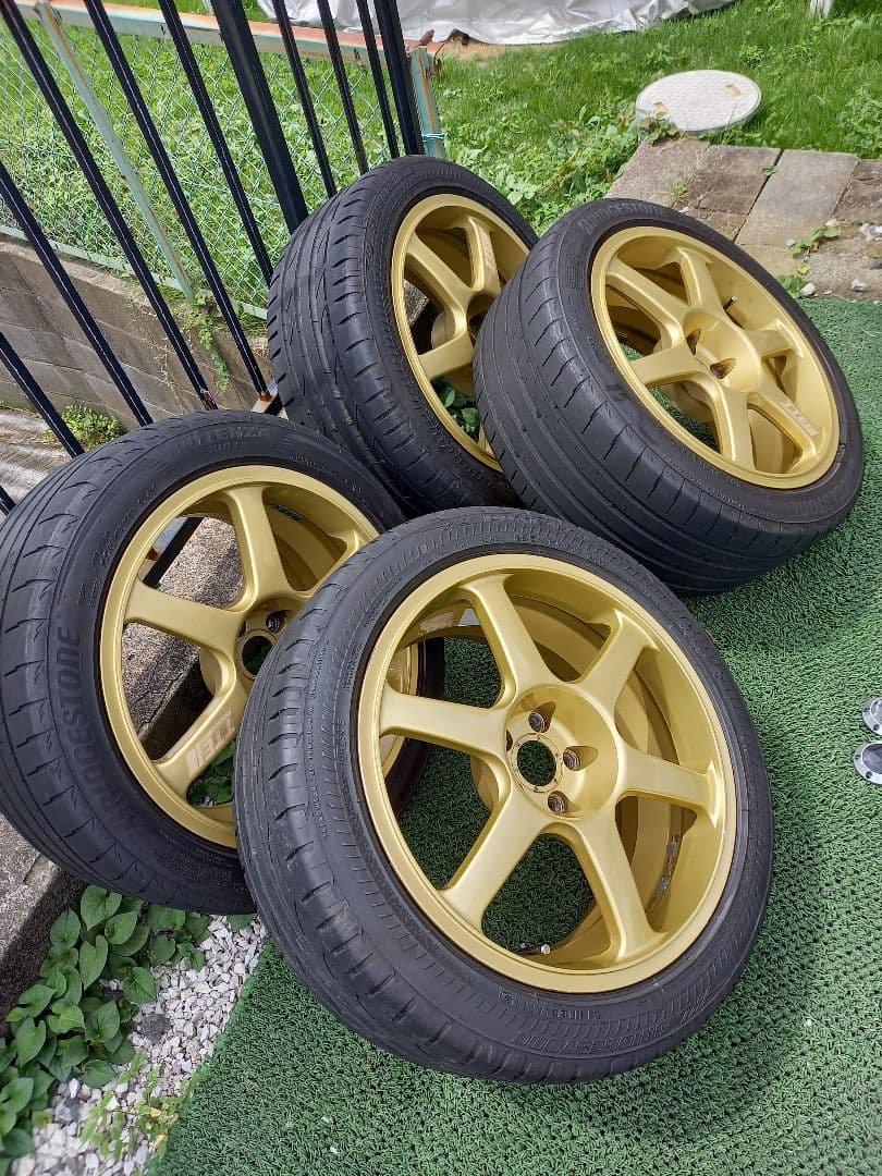 ヨコハマADVANレーシング17インチ ゴールドホイール 4本セット