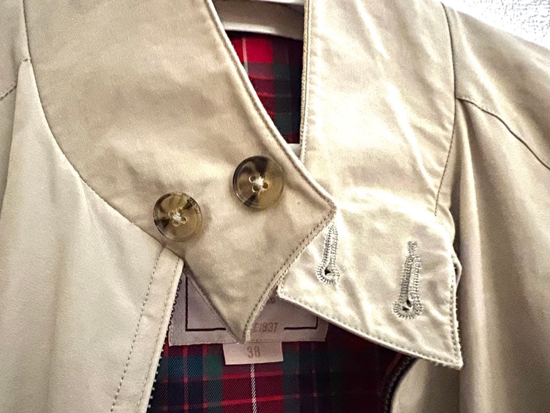 BARACUTA G9 ベージュ 38